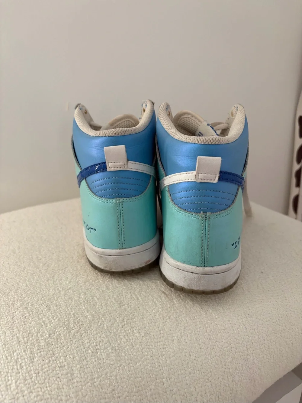 Nike Kids High-Top Sneakers in Aqua, Light Blue & Navy